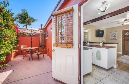 Pacific Beach Apartamento | 1BD Heart of PB Pet Friendly Private Sanctuary
