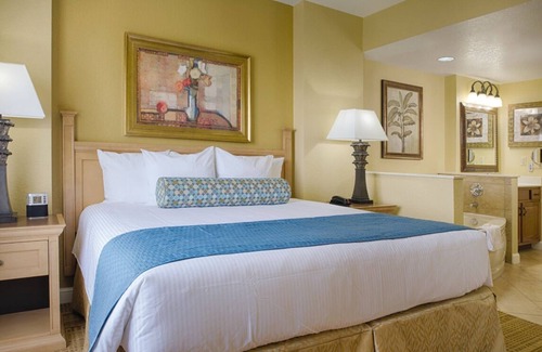 Lake Buena Vista Complejo | 1BD/Orlando near Disney - 5 Pools, Hot Tub, Park Shuttle, and Games!
