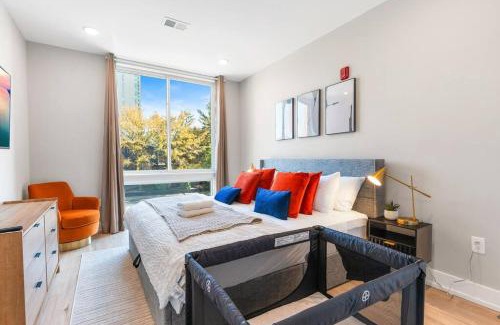 Northern Liberties Apartamento | 1BD Sleeps 4 with Views - Near Fish Town and Old City