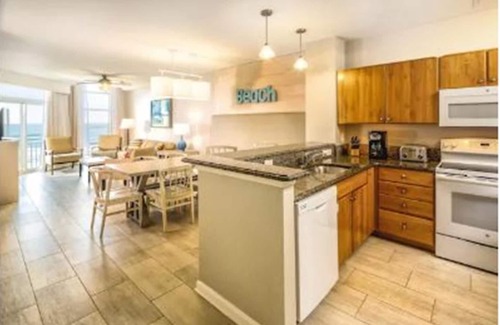 Ocean Drive Complejo | 1BD w/Full Kitchen, Jetted Tub, W/D, FREE PARKING, NO RESORT FEES!!