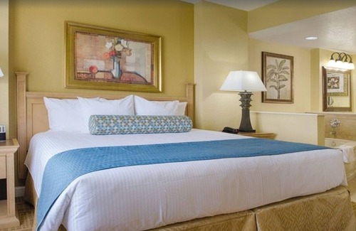 Ocean Drive Complejo | 1BD w/Full Kitchen, Jetted Tub, W/D, FREE PARKING, NO RESORT FEES!!