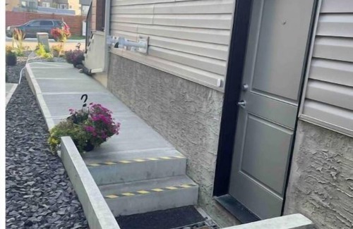 Calgary Apartamento | 1Bdrm Suite- Howse Den