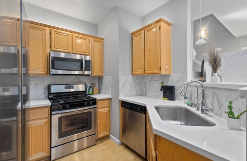South San Jose Casa | 1BED 1.5 BATH Pool:Jacuzzi 10 Mins From Downtown San Jose