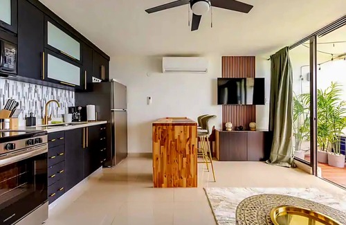 Zarzal Apartamento | 1Bed/1.5Bath Ocean View Condo at the base of the Rainforest.