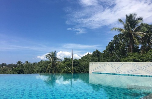 Sa Khu Condominio | 1bedroom Apart Infinity Pool Walk to Beautiful Naiyang Beach
