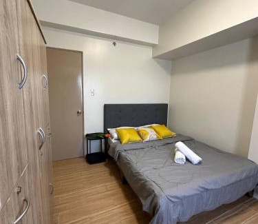 Binan City Apartamento | 1Bedroom, living room w balcony ADHI staycation