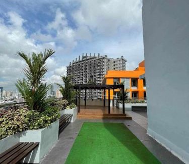 Kapitolyo Apartamento | 1Bedroom2603A Sunshine100Tower3 70Inches TV Pool Karaoke