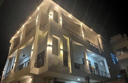 Varanasi Casa | 1BHK Suite - 204@ Kanti Villa -MahaShiva Retreat