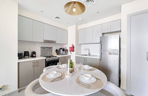 Madinat Zayed Apartamento | 1BR 3802 Forte Tower 2