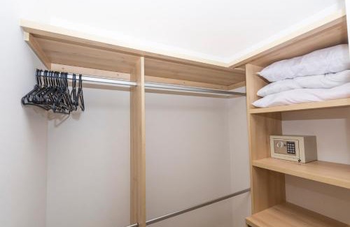 Chapinero Apartamento | 1br 500 Mb spacious view pool sauna jacuzzi games