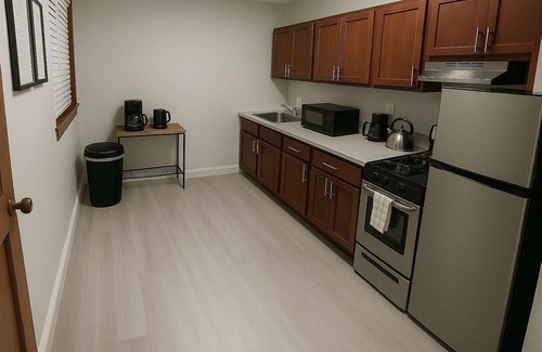 Cragin Apartamento | 1BR Airy Apartment w/ Wi-Fi