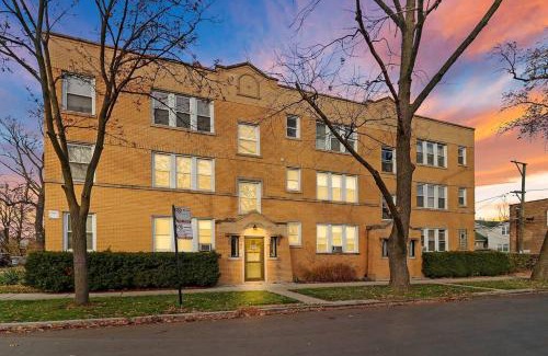 Cragin Apartamento | 1BR Airy Apartment with Wi-Fi - Barry 2