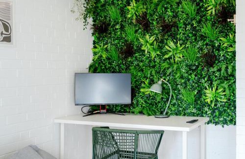 East Perth Apartamento | 1BR Apartment with Free Parking near Perth CBD