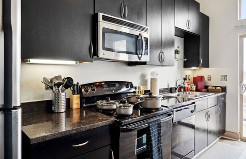 Deep Ellum Apartamento | 1Br Apt in Deep Ellum with King bed, Pool & Outdoor Space