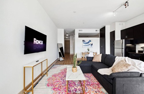 Deep Ellum Apartamento | 1Br Apt in Deep Ellum with King bed, Pool & Outdoor Space