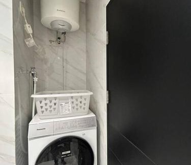 Bumi Serpong Damai Apartamento | 1BR Branz BSD: PS5, King Size Bed, and 4K OLED TV