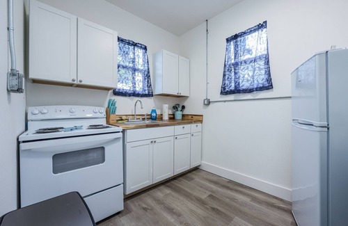 South Pensacola Cabaña | 1BR Cozy & Convenient Near All Pensacola Offers