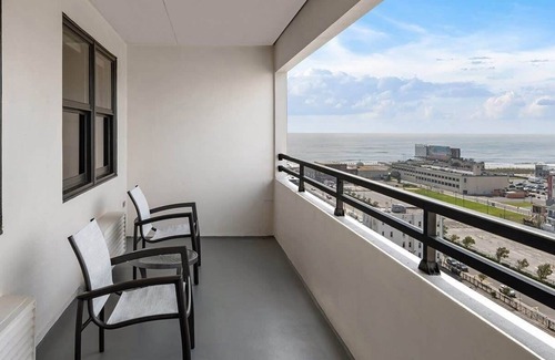 Atlantic City Condominio | 1br Deluxe Condo Breathtaking Views & City Fun!