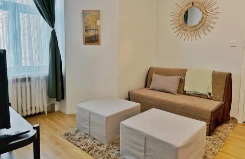 Kamppi Apartamento | 1BR Demure Design Urban Living Space