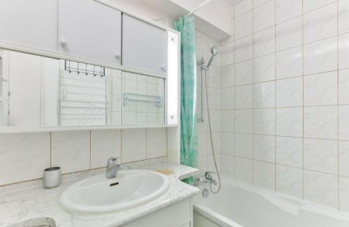La Villette Apartamento | 1BR Flat view on Eiffel Tower and Sacré-Coeur