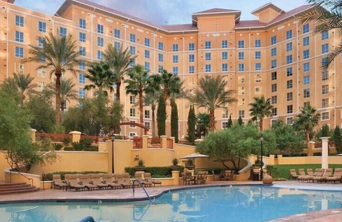 Paradise Condominio | 1BR Grand Desert Condo Access to Las Vegas Strip!
