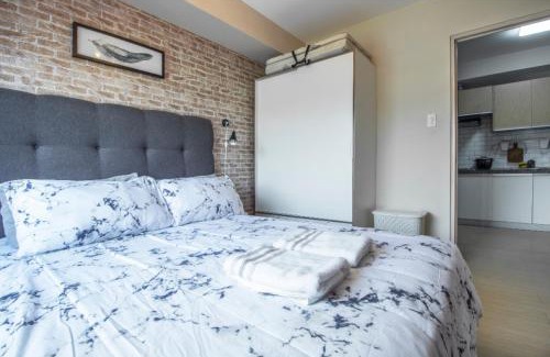 Taytay Apartamento | 1BR Interiored Condo with WiFi, Netflix, Hot Shower - The Hive Residences