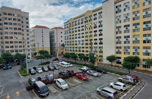 Cainta Apartamento | 1br loft type condo with resort style amenities