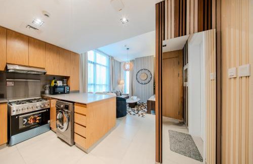 Sharjah Apartamento | 1BR Marble Mansion by Blue Cloud Holidays