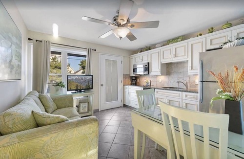 Beach Haven Condominio | 1 of 7 oceanblock condos AND 140' from beach
