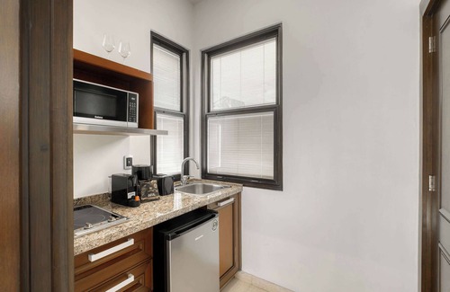 La Paz Apartamento | 1BR Ocean View & Private Balcony at Vistamar
