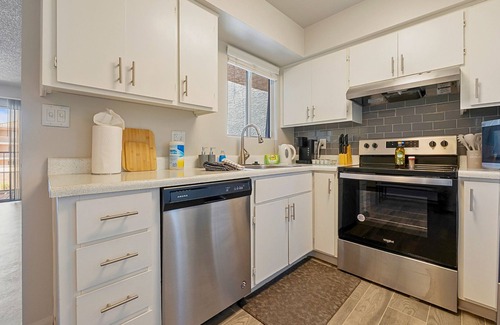 Mesa Apartamento | 1BR - Pool - Gym - 1 Mi To Banner Hospital