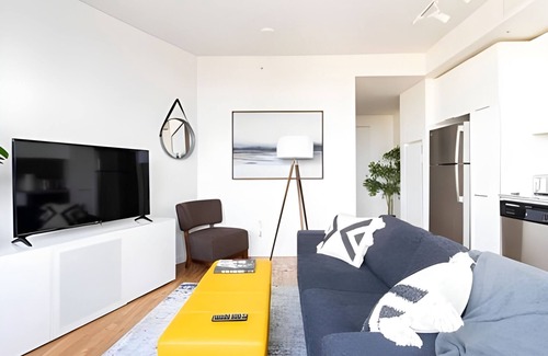 West Bellevue Apartamento | 1BR | Pool, Gym, Rooftop | Bellevue | Sophari A