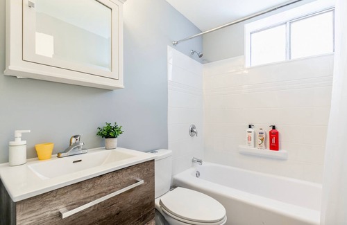 Rosedale Apartamento | 1BR Prime Apartment - King Bed!
