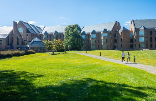 Crotonville Apartamento | 1BR Queen near NYC | Trails, Biking & Sauna Bliss
