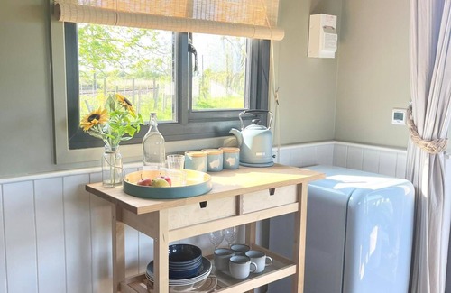 Morpeth Cabina | 1Br-Sleeps2-Field View-Parking-Cabin Experience