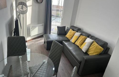 Bloxwich Apartamento | 1BR-Sleeps4-Parking-ClosetoCentre