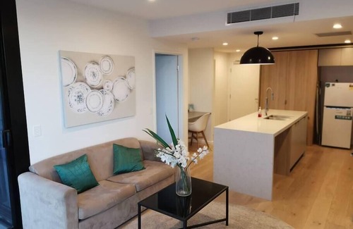 Woolloongabba Apartamento | 1BR Stadium Suite: Parking + Free WiFi