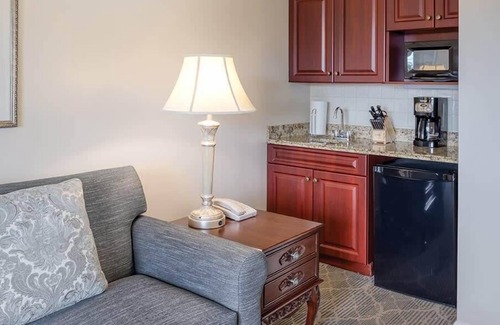 Jamestown Condominio | 1br Suite Condo Overlooking Breathtaking Narragansett Bay!