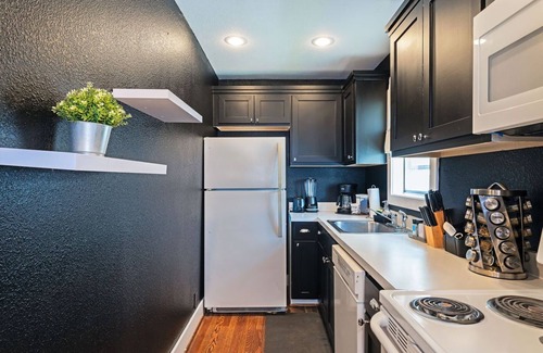 Greenway Plaza-Upper Kirby Apartamento | 1BR The Queen's Gambit! Galleria, Medical Center