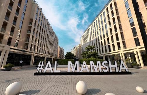 Sharjah Apartamento | 1BR The Sandstone Apartment by Blue Cloud Holidays