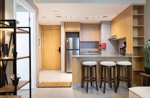 Sharjah Apartamento | 1BR The Wanderer Private Home in Sharjah