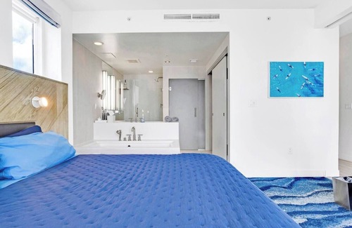 Central Beach Complejo | 1Br W Residence, Great Intecoastal & City Skyline Views, Pool, Hot Tub