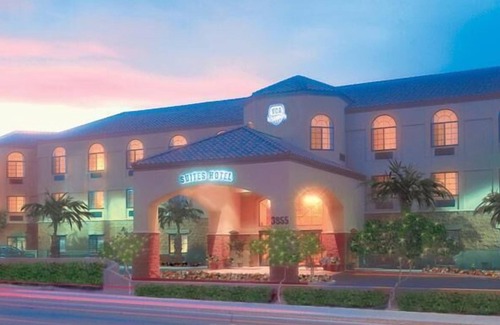 Miramonte Complejo | 1BR w / WiFi & Resort Piscina Cerca Attractions- Golf, Caminata, Explora, Shop & Dine!