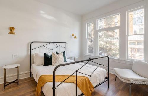 Uptown Apartamento | 1BR - Walk to Coffee, Brews & NW 23rd Shops
