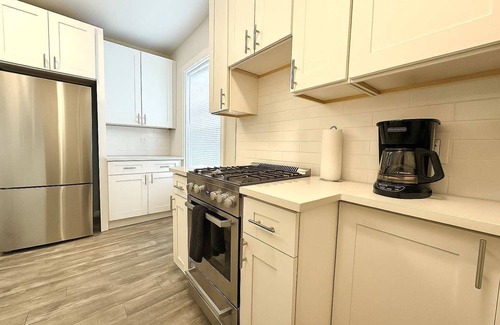 Lakeview Apartamento | 1BR Well-Equipped Apartment