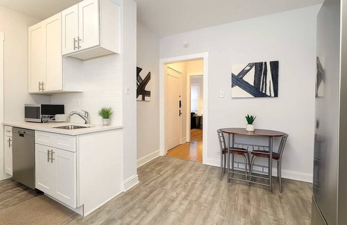 Lakeview Apartamento | 1BR Well-Equipped Apartment