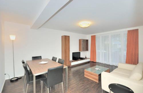 Seefeld Apartamento | 1BR with balcony near lake - Flower 1