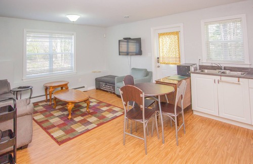 Fall River Casa | 1BRM 1 BA Suite With Private Entrance and Kitchenette