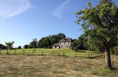 La Lande-Saint-Leger Casa | 1h30 de París, a 20 minutos de Deauville / Honfleur, la casa es un rincón del paraíso