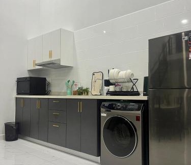 Taman Midah Apartamento | 1KLCC View Big TV&sofa KAROKE 3 Bed Room 4 Bed kids play area 9 pax